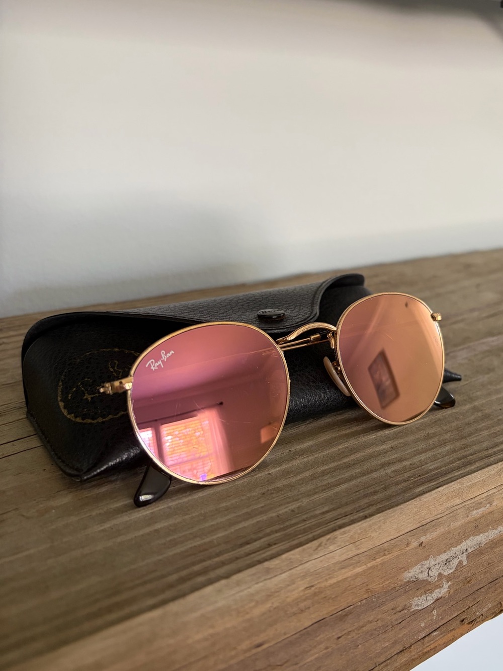 Ray-Ban Round Metal Sunglasses in Pink and Gold